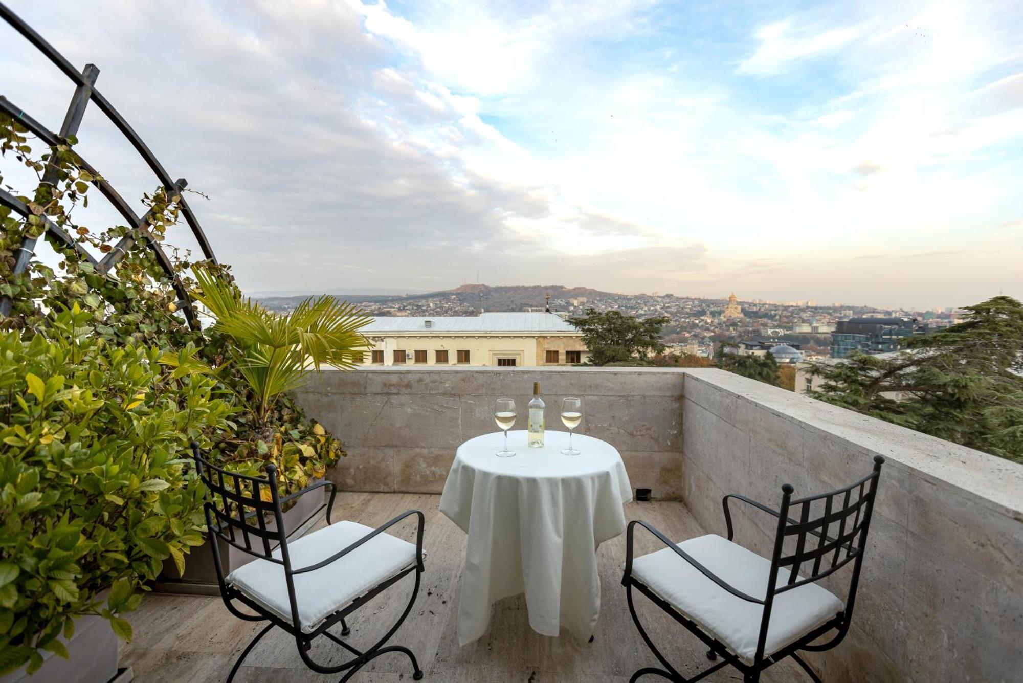 Citrus Hotel Tbilisi Exterior foto